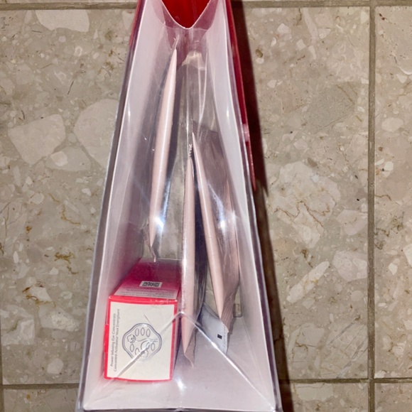 Brand New Shiseido Eye Pampering Gift Set - Picture 3 of 6